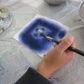 糊で文様を描き、染めてみよう! 糊で文様を描き、染めてみよう!