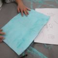 和紙をもんで背景の模様をつくろう!(横浜:こどもアート木曜クラス) 和紙をもんで背景の模様をつくろう!(横浜:こどもアート木曜クラス)